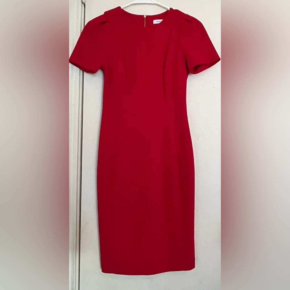 Calvin Klein never wear without tags. Size 2P, material 94% Poliéster 6%Elastano